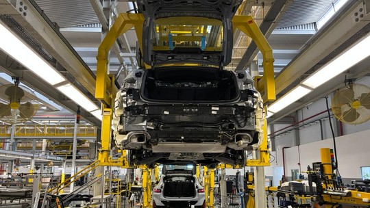 Indústria de carros brasileira ainda corre o risco de parar por falta de chips