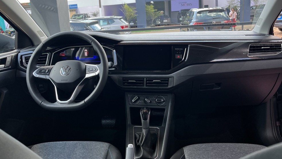 Volkswagen Nivus Sense 2026 tem nova central multimídia VW Play — Foto: Marcus Celestino/Auto News Brasil