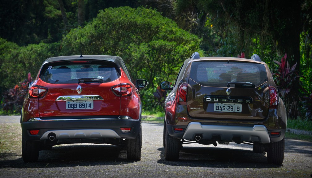Renault Captur (à esq) e o Duster — Foto: Gustavo Epifânio/Renault