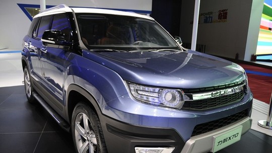 Lifan mostra conceito X70 no Salão de Xangai