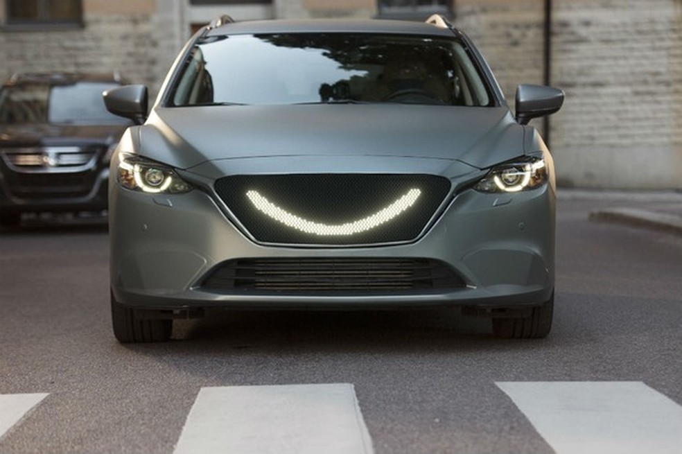 Carro desenvolvido pela Semcon que sorri para os pedestres (Foto: Divulgação) — Foto: Auto Esporte