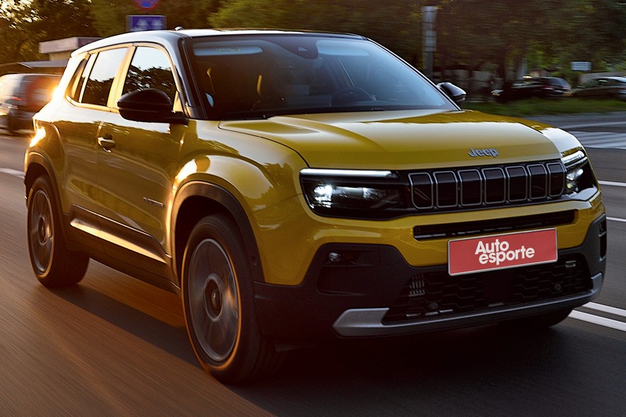 Jeep Avenger Altitude - frente diagonal