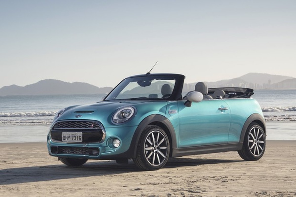 Nova geração do Mini Cooper Cabrio S chega ao Brasil por R$ 164.950