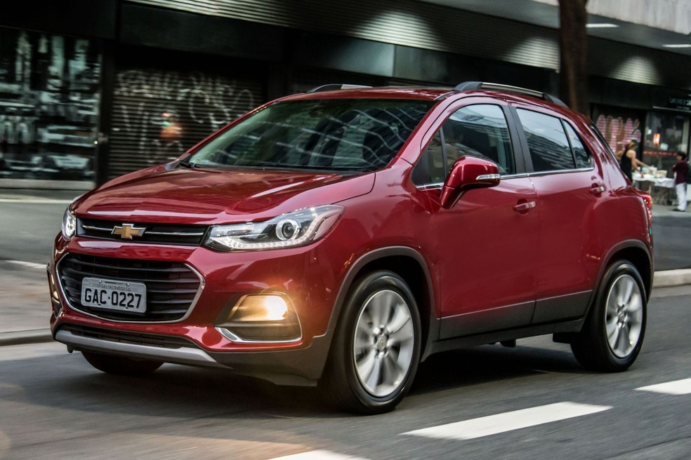 Chevrolet Tracker Premier conta com câmbio automático de seis velocidades — Foto: Divulgação/Chevrolet