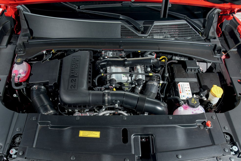 Motor diesel da Ram Rampage Big Horn é o mesmo do Commander — Foto: Murilo Góes/Auto News Brasil