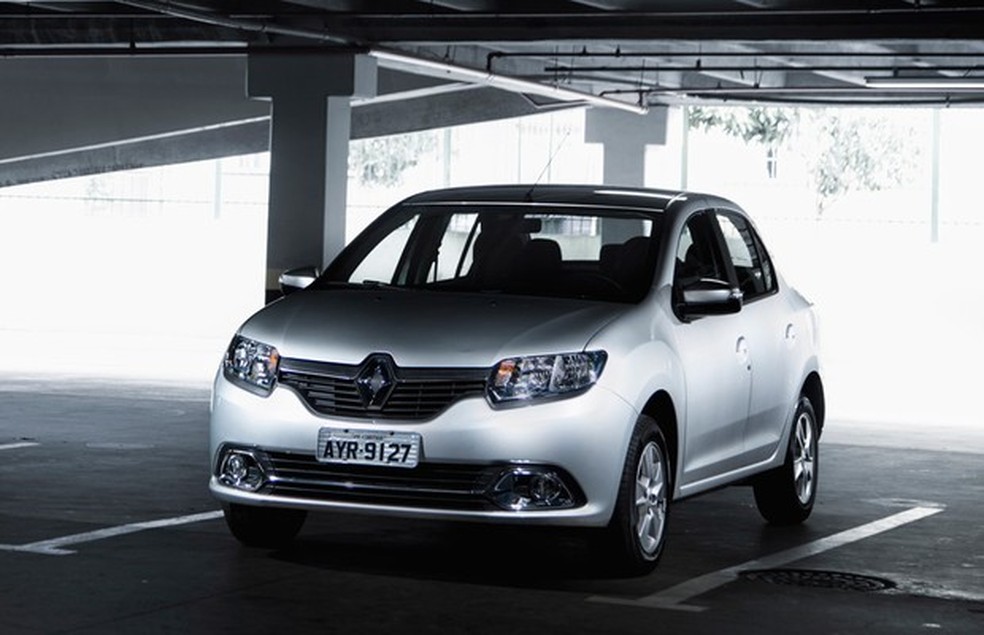 Renault Logan (Foto: Fabio Aro) — Foto: Auto Esporte