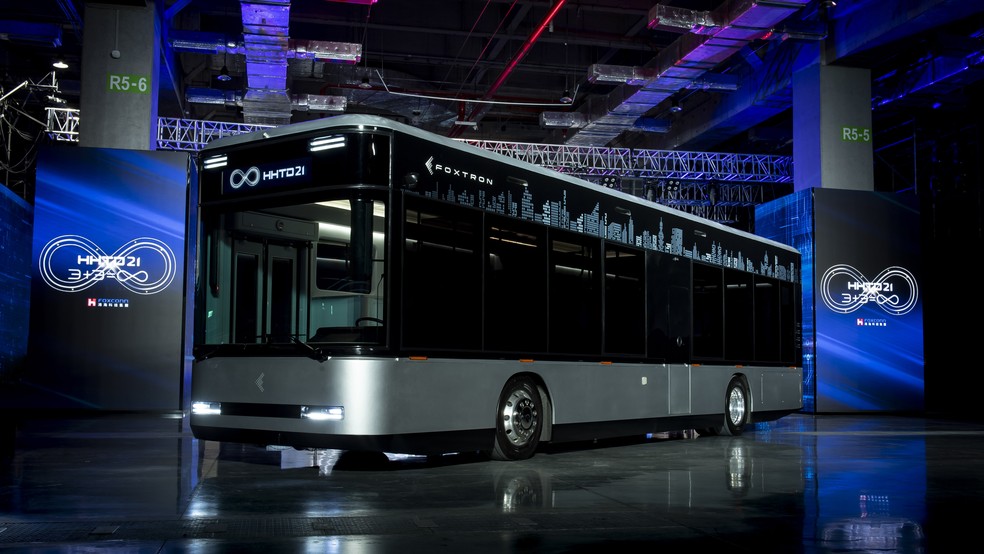 O ônibus elétrico carregará o emblema da Foxtron. É projetado para uso urbano — Foto: Divulgação