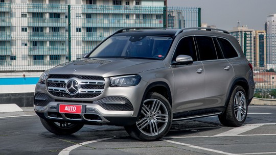 Especial de 7 lugares: Mercedes-Benz GLS sobe a régua dos modelos de três fileiras