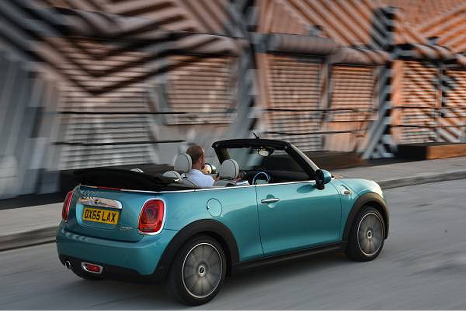 Novo Mini Cooper Cabrio 