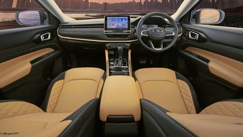 Jeep Meridian troca o interior marrom escuro por revestimentos mais claros — Foto: Divulgação