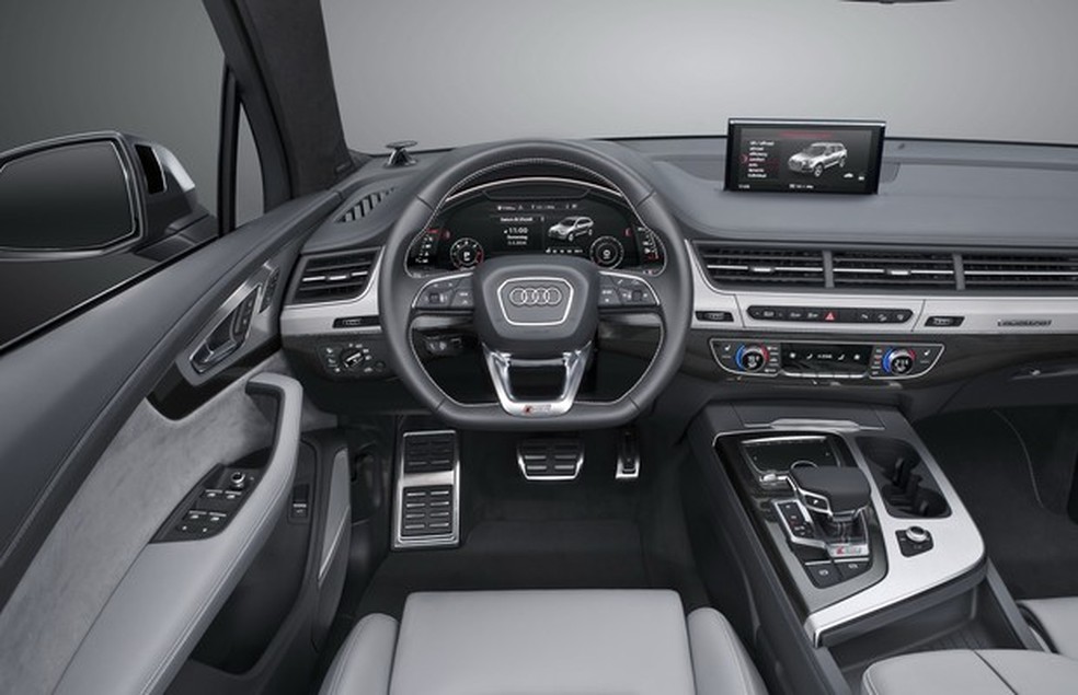 Interior do Audi SQ7, versão esportiva do SUV Q7 (Foto: Divulgação) — Foto: Auto Esporte