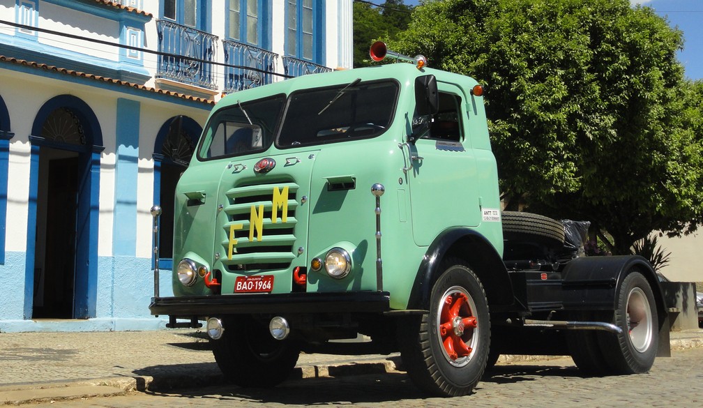 Fenemê, Jacaré ou Muriçoca: qual o maior caminhão clássico das estradas ...