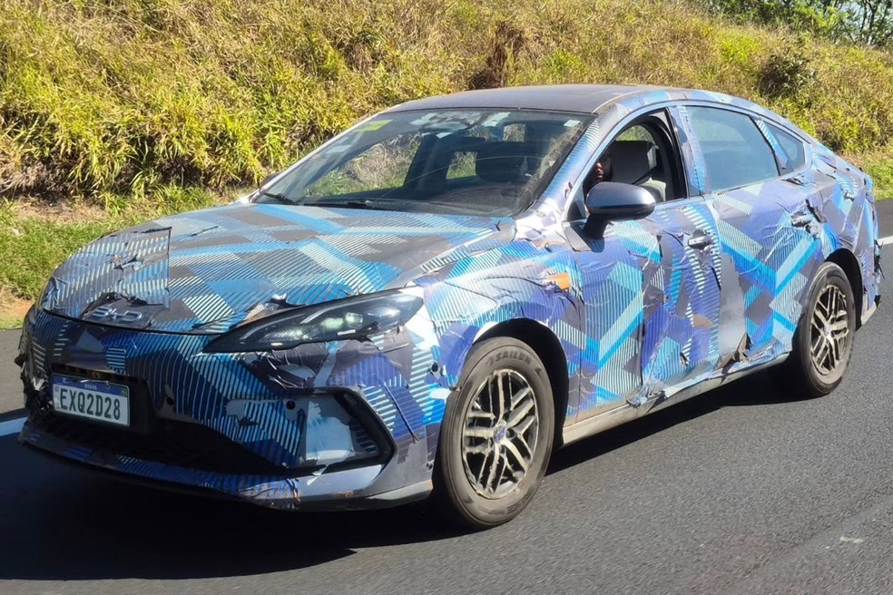 Novo BYD King já roda em testes no Brasil — Foto: Reprodução/@janacletos