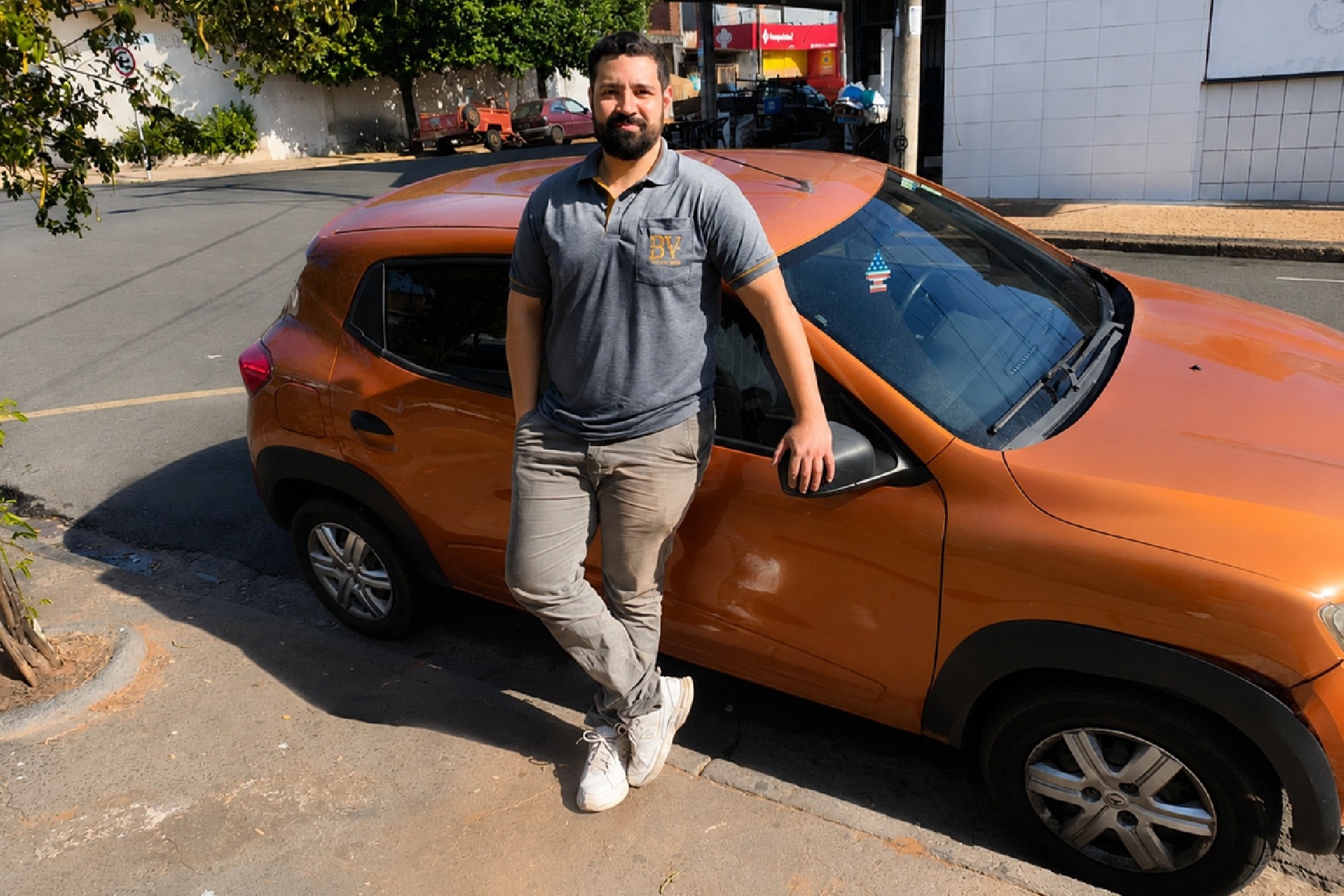 Motoristas trocam locadoras por carros de pessoa física; veja prós e contras