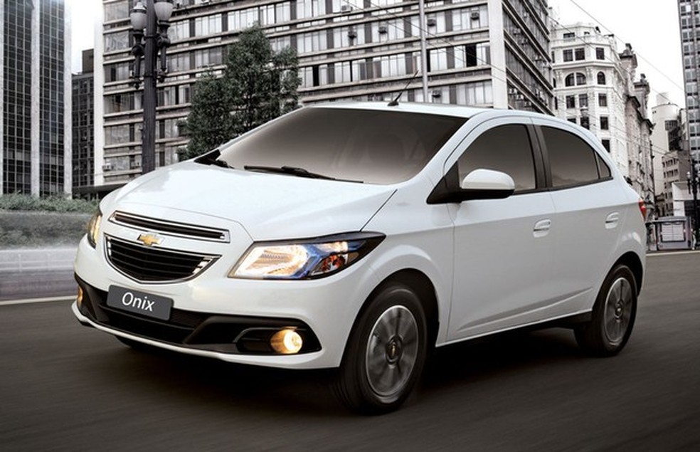 Chevrolet Onix foi o carro mais vendido do Brasil em 2015