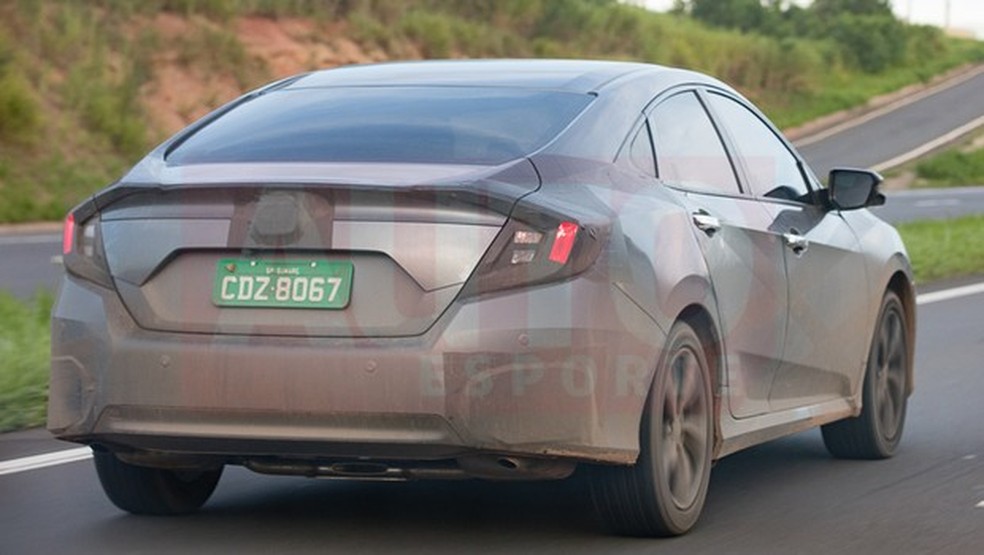 Novo Honda Civic é flagrado no interior de São Paulo (Foto: Auto News Brasil) — Foto: Auto Esporte
