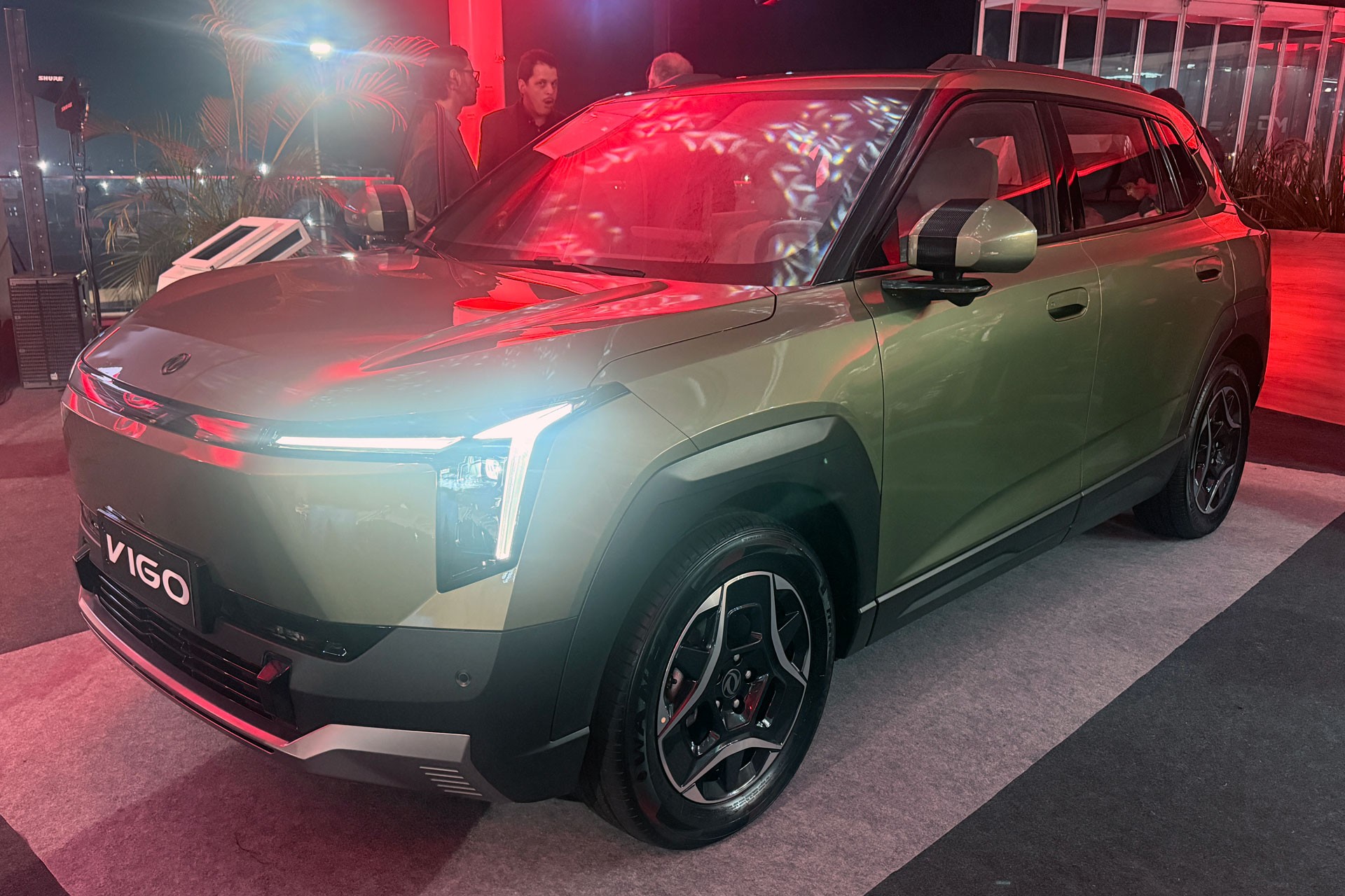 DFM estreia no Brasil, confirma 11 carros e terá submarcas contra BYD e GWM