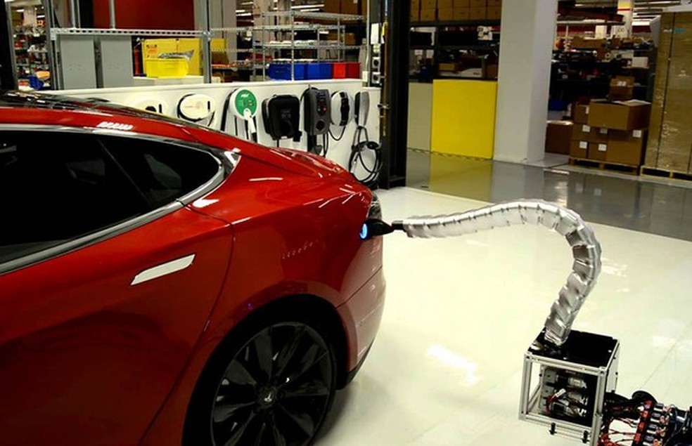 Carregador da Tesla (Foto: Reprodução) — Foto: Auto Esporte