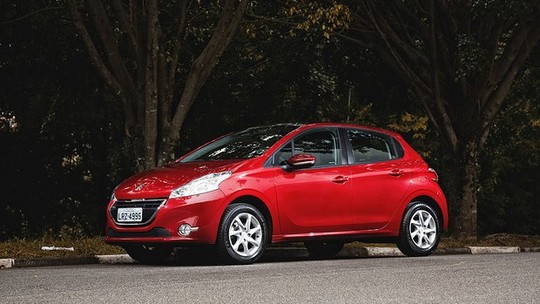 Peugeot encarece linha 208 em até R$ 1 mil