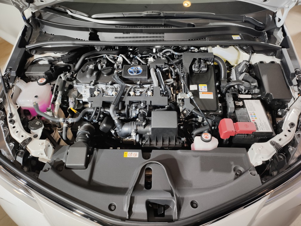 Versões híbridas têm motor 1.8 a combustão e dois elétricos — Foto: Guilherme Fontana/G1