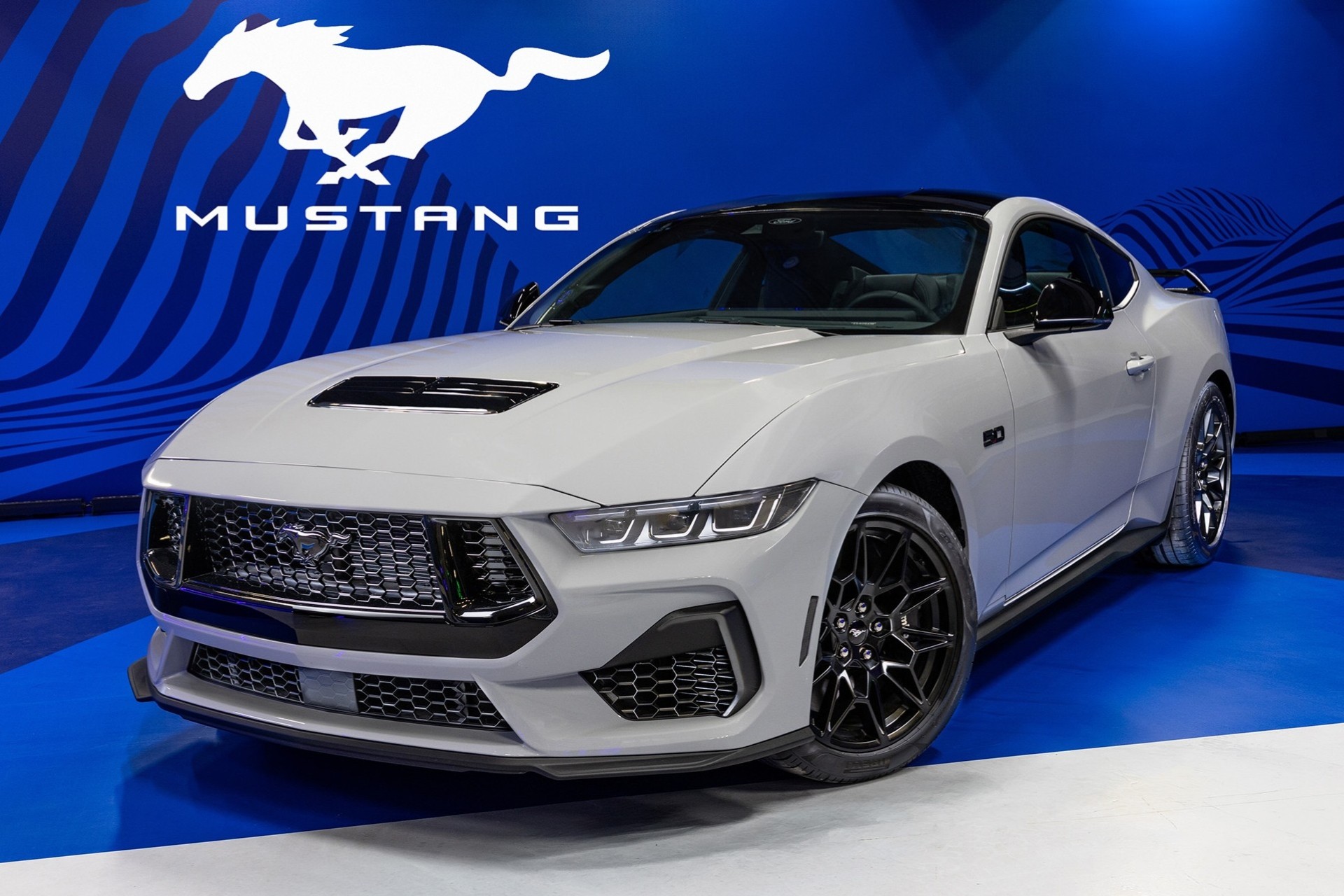 Ford Mustang GT Performance é versão mais mansa do esportivo e chega em 2026