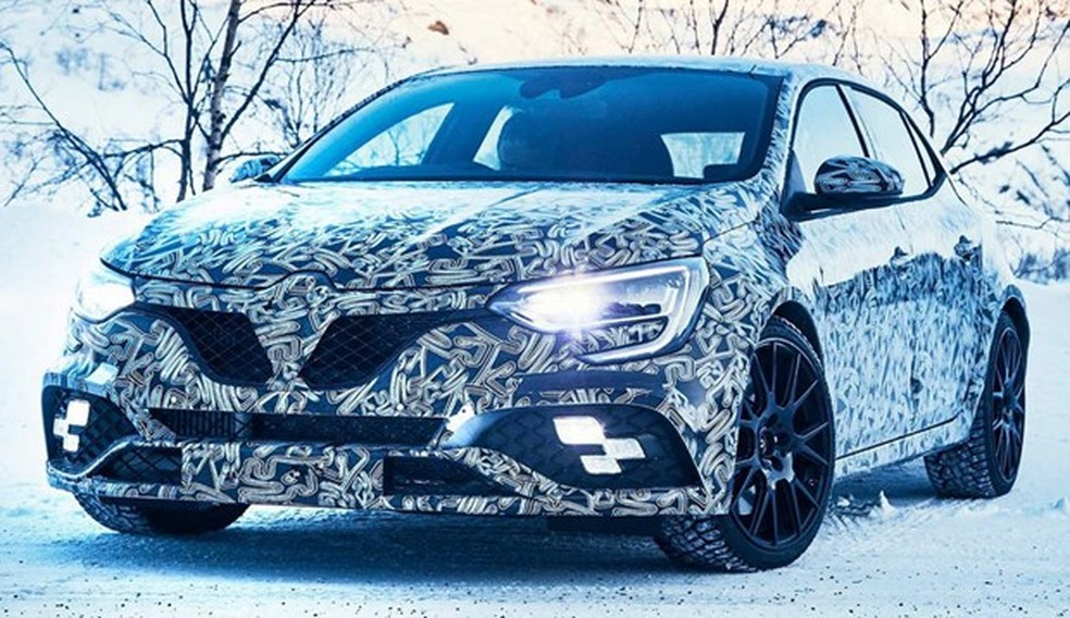 Renault divulga novas fotos do novo Megane RS camuflado (Foto: Divulgação) — Foto: Auto Esporte