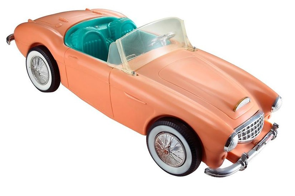 Roadster britânico foi o primeiro carro da Barbie — Foto: Reprodução