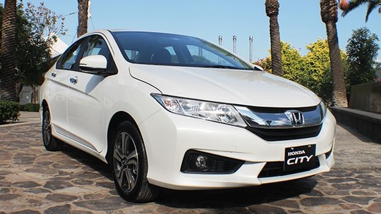 Aceleramos o novo Honda City
