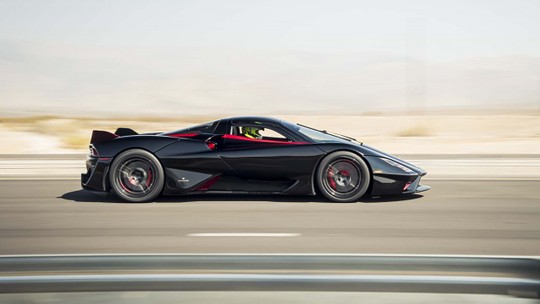 Recorde de velocidade: SSC Tuatara passa dos 500 km/h, deixa o Chiron pra trás, mas poderia ir mais rápido
