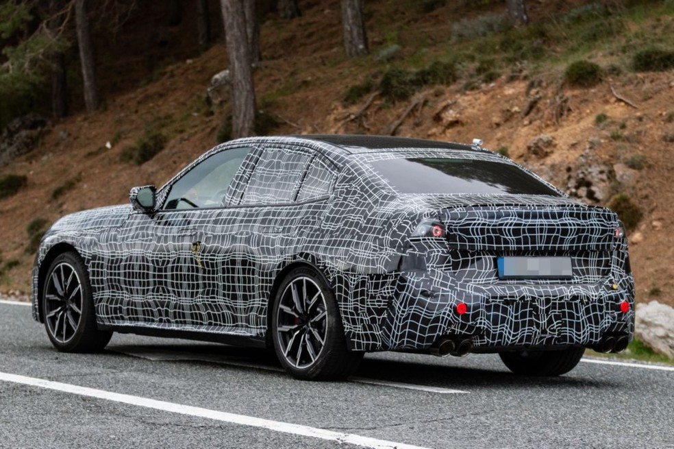 Novo BMW Série 3 será apresentado em 2026 e versão elétrica em 2027 — Foto: Reprodução/Motor.es