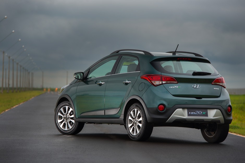 Traseira do Hyundai HB20X 2016