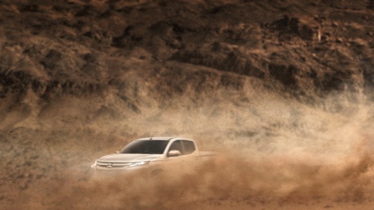 Mitsubishi vai mostrar nova geração da L200 no início de novembro
