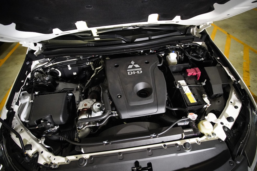 Mitsubishi Pajero Sport tem motor 2.4 turbodiesel de 190 cv — Foto: Fabio Tito/G1