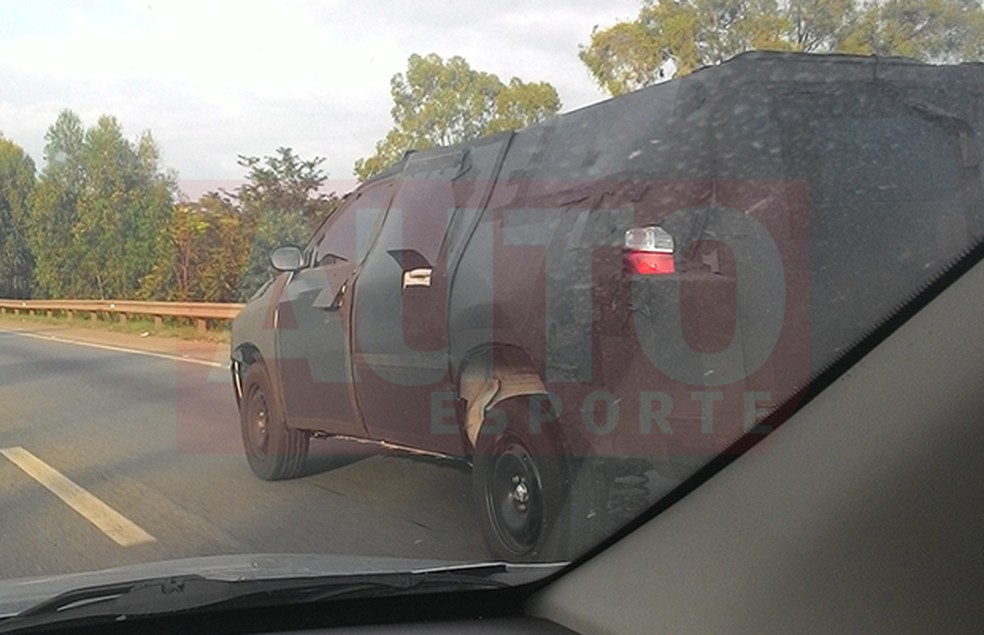Flagra da picape 226 da Fiat feito pelo leitor Rafael Teixeira (Foto: Rafael Teixeira/Auto News Brasil) — Foto: Auto Esporte
