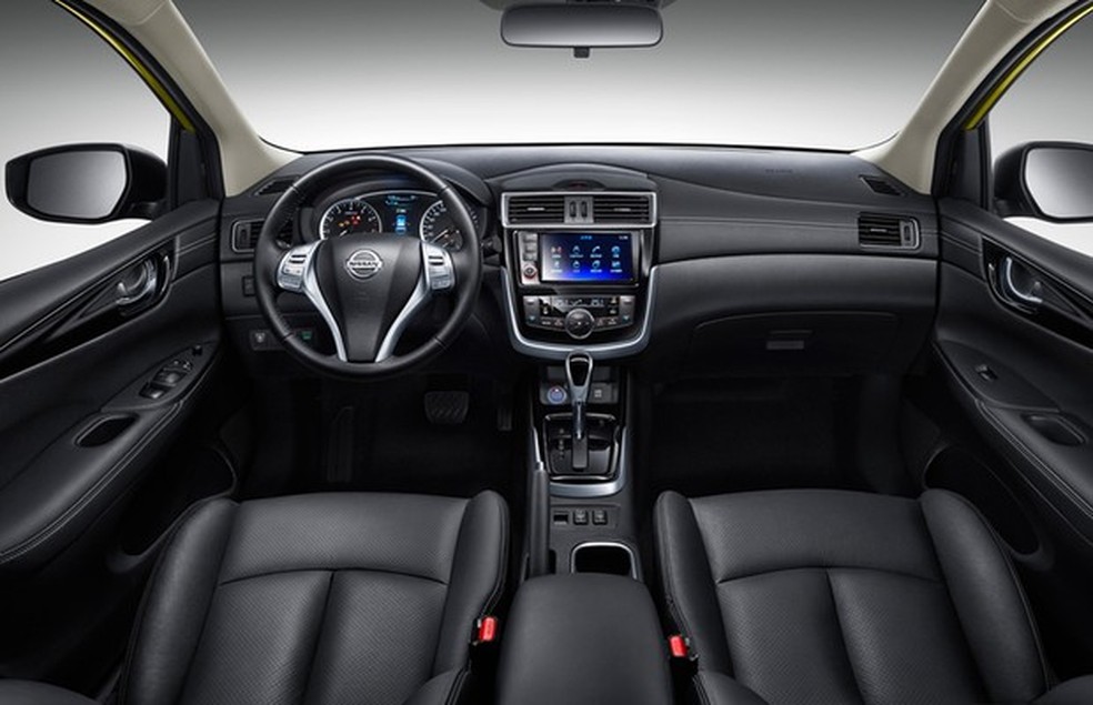 Interior do Nissan Tiida apresentado no Salão de Pequim (Foto: Divulgação) — Foto: Auto Esporte
