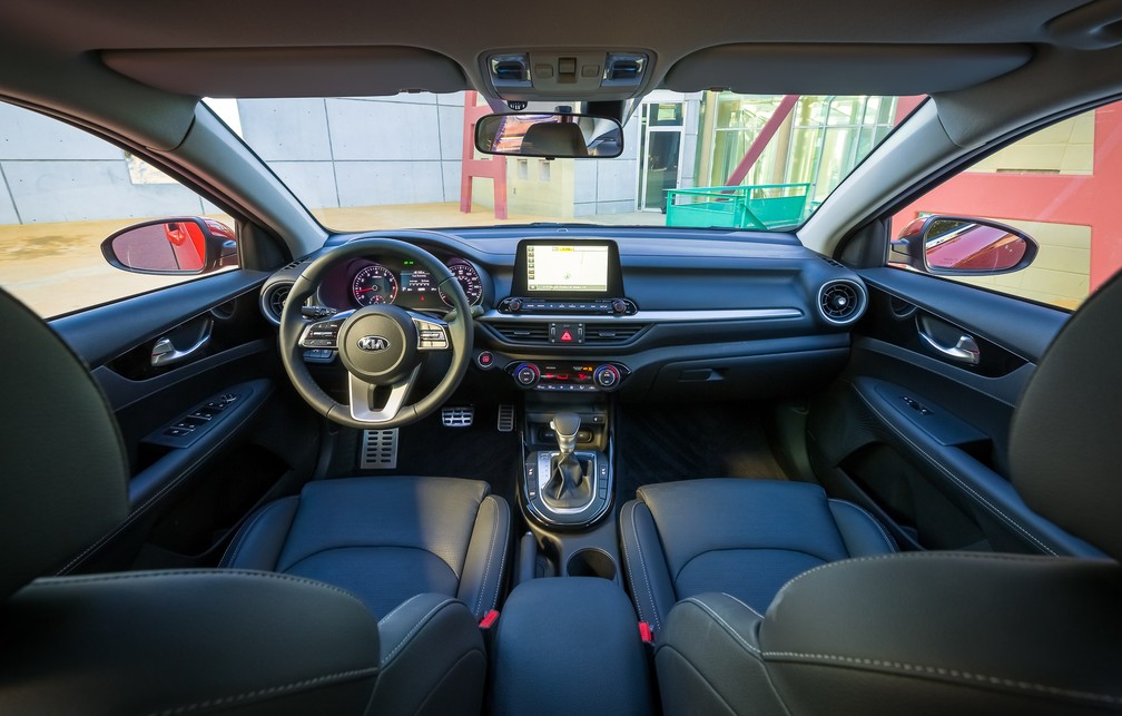 Interior do novo Kia Cerato — Foto: Divulgação