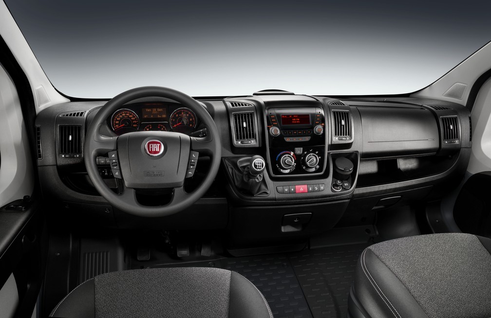 Interior da nova Fiat Ducato — Foto: Divulgação