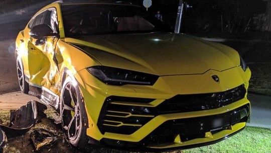 Garoto de 14 anos rouba um Subaru e bate em Lamborghini de R$ 2,4 milhões