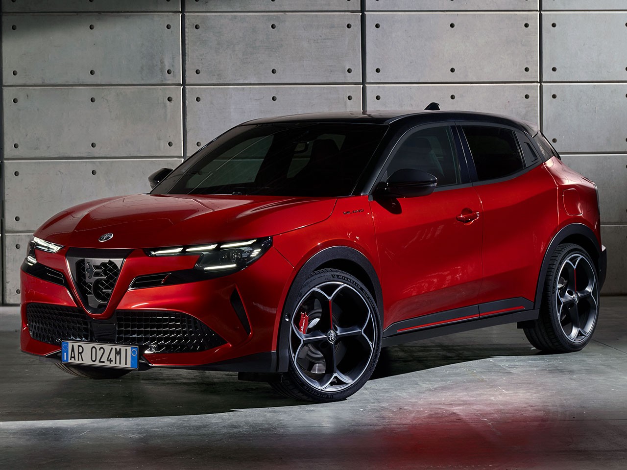 Alfa Romeo Milano: primeiro carro elétrico da marca tem base de Peugeot