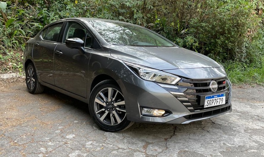 Nissan Versa SR 2025