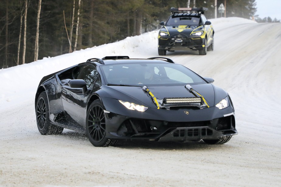 Lamborghini Huracán com pegada off-road é flagrado em testes e