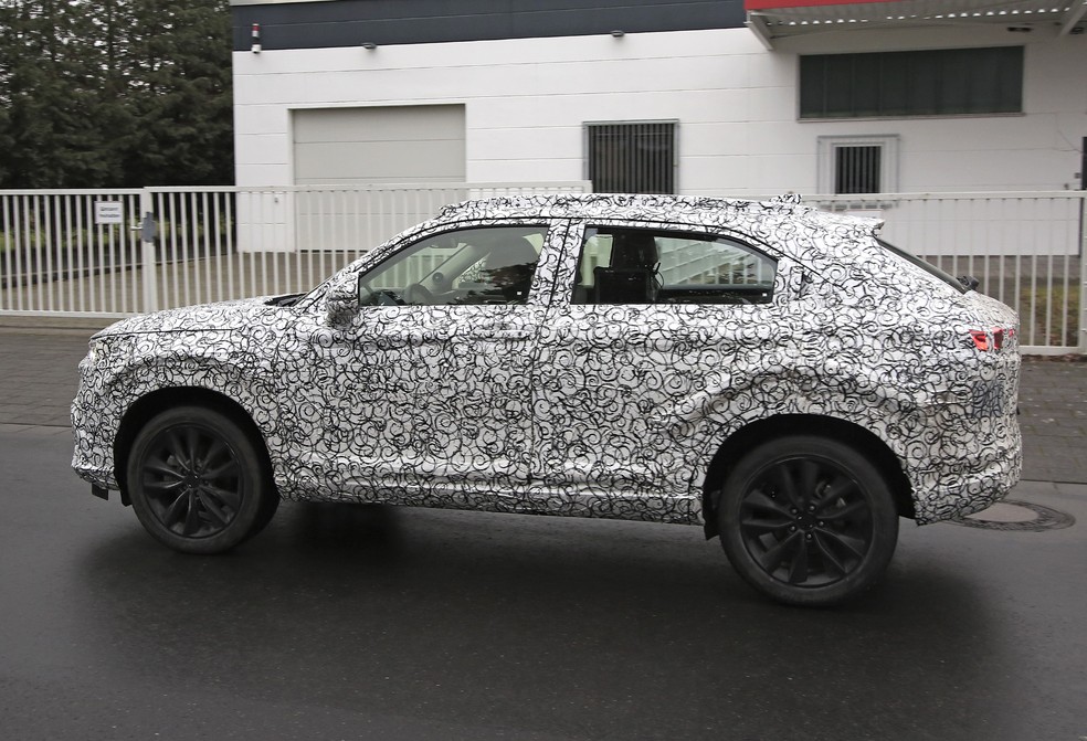Entre-eixos será maior e crescerá pelo menos uns cinco centímetros — Foto: Automedia/Auto News Brasil