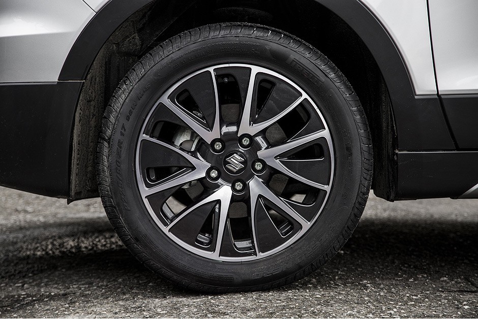 Suzuki S-Cross 2015