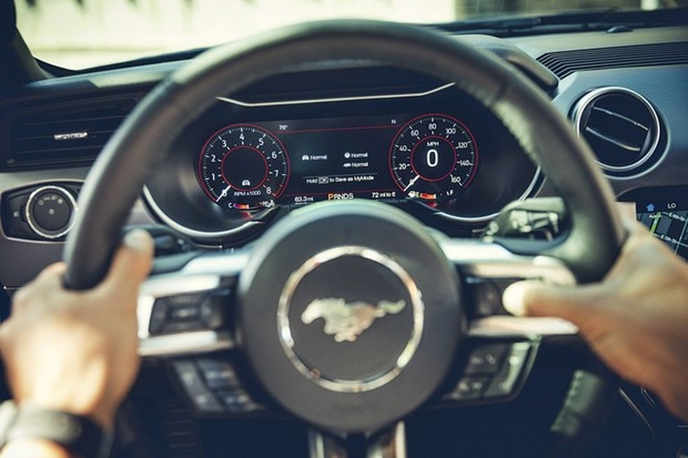 2018 Mustang Normal Mode View in 12-inch Digital Cluster (Foto: Divulgação) — Foto: Auto Esporte