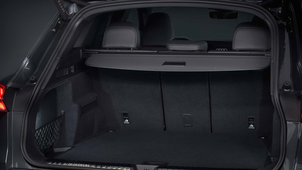 Audi Q5 2025 tem porta-malas com abertura elétrica — Foto: Divulgação