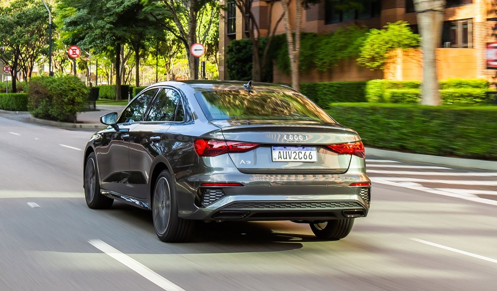 Audi A3 Sedan 2022 passa a se enquadrar na classificação de carro híbrido — Foto: Divulgação