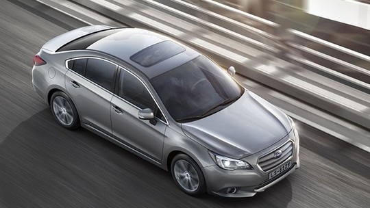 Subaru Legacy e Outback renovados começam a ser vendidos em dezembro