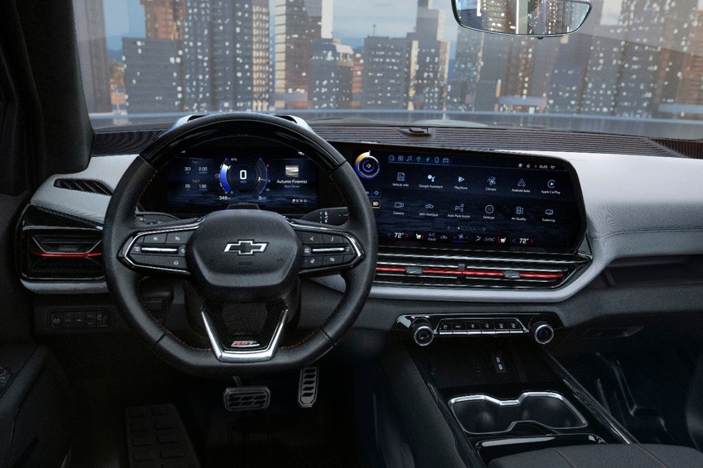 Painel de instrumentos da nova Chevrolet Silverado EV é totalmente digital — Foto: Divulgação