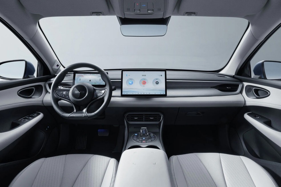Novo BYD King revela console central totalmente redesenhado e revestimentos inéditos — Foto: Divulgação