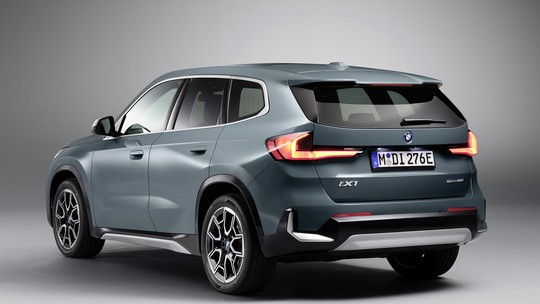BMW iX1 de entrada chega mais caro que Volvo XC40; veja o preço